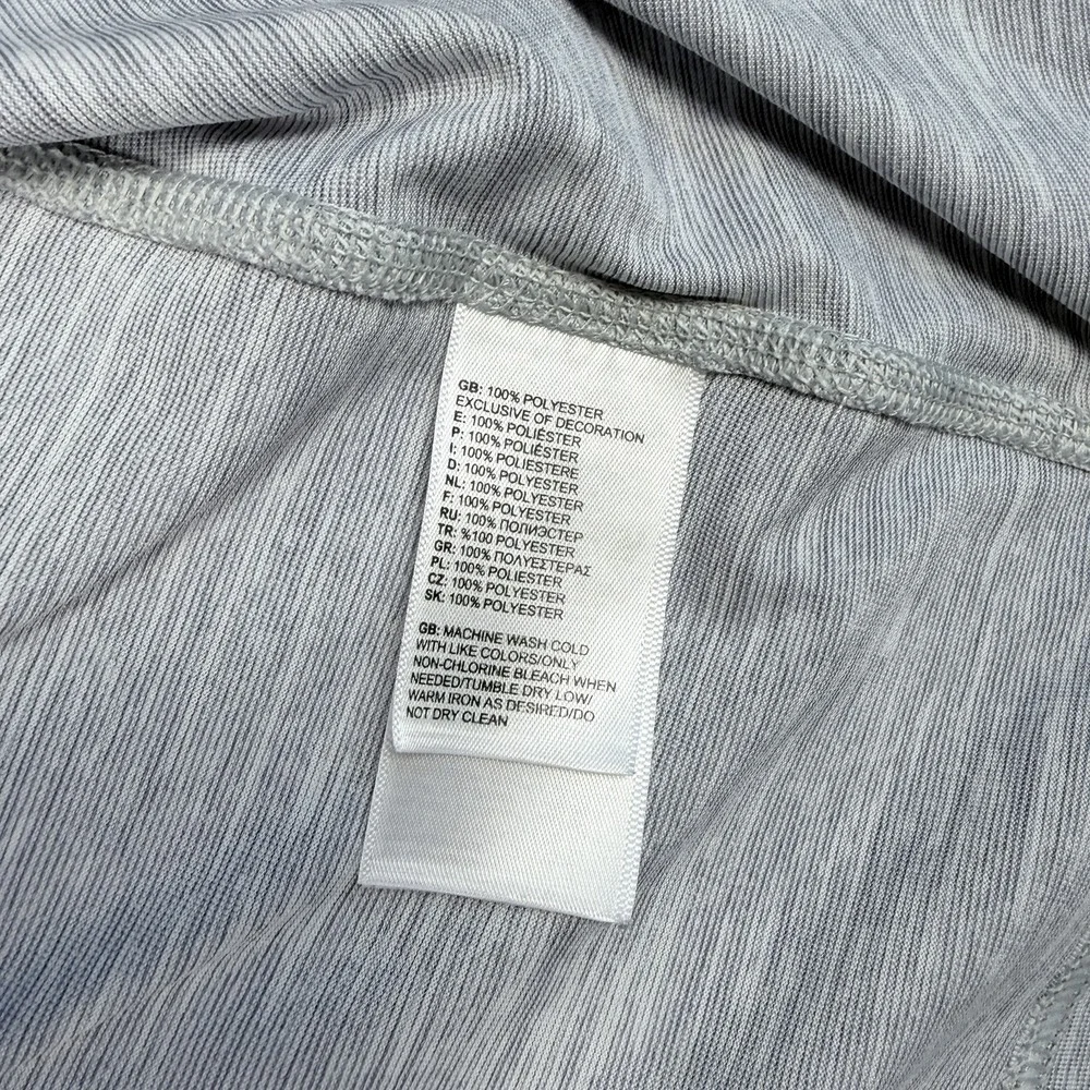 The North Face Flashdry Women's Gray Heather Short Sleeve V Neck T-Shirt - 2XL - Picture 6 of 9